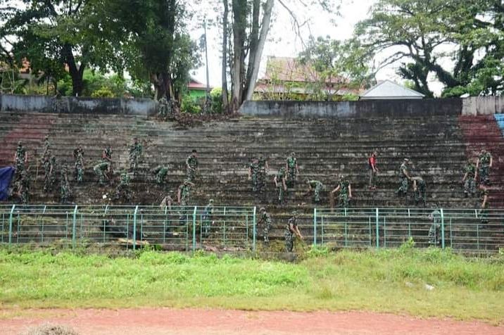 TNI Terus Peduli Bersihkan Mandala Remaja