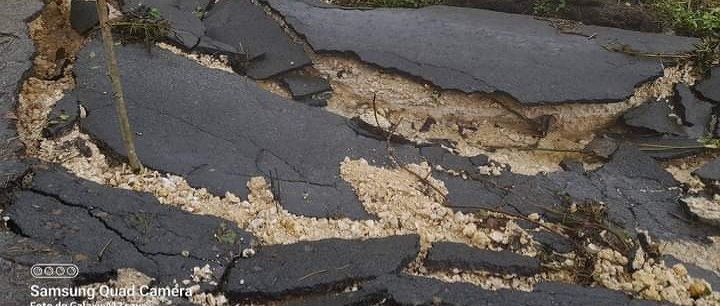 Hermatang Mohon Perhatian Pemkab KKT Jalan Rusak/Longsor di Kecamatan Wermaktiang 