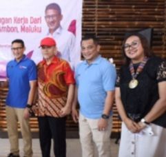 Sandiago Kunjungi Maluku Serahkan KUR & Kredit Mikro Khusus Parekaraf di Maluku.