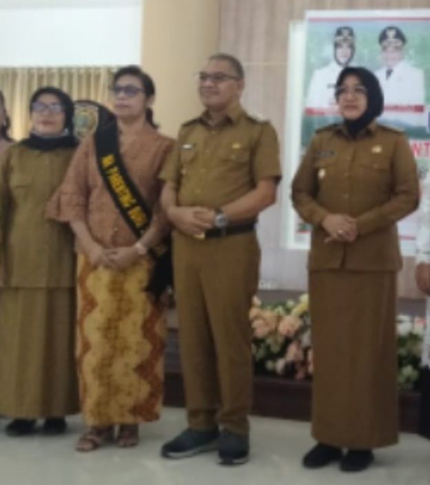 Ina Parenting  Bursel Melantik, Ketua Parenting Enam Kecamatan