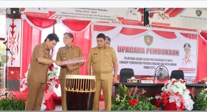 Penjabat Sekda  Buka Pelatihan Dasar Calon PNS Golongan III dan II Lingkup Maluku/ Kota Ambon