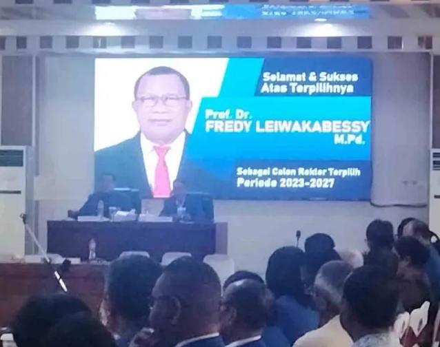 Leiwakabessy Jabat Rektor Unpatti Periode 2023-2027