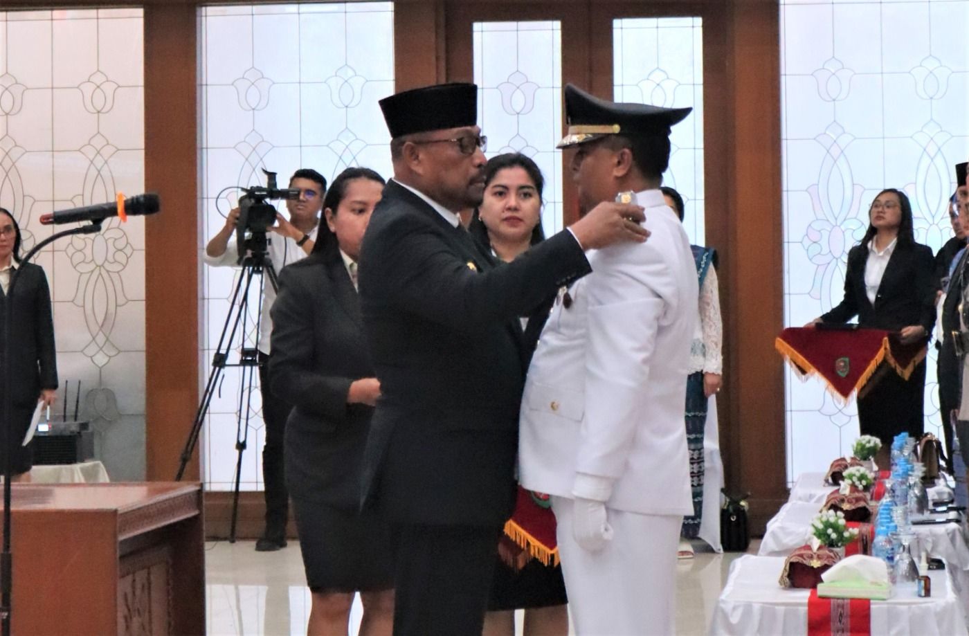 GUBERNUR LANTIK MARIOLKOSSU JADI PENJABAT BUPATI KEPULAUAN TANIMBAR