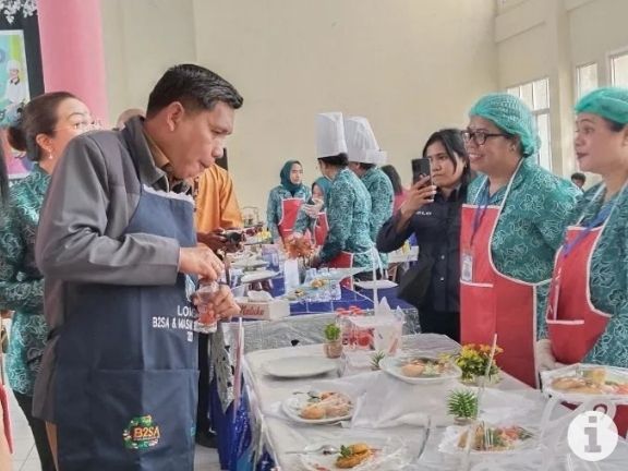 TP  PKK Ambon Gandeng Dinas Perikanan Gelar Lomba Cipta Menu B2SA dan Masak Serba Ikan  Ambon, News Media Nusantara.com,- Tim Penggerak Pembinaan Kesejahteraan Keluarga (TP-PKK) Kota Ambon, berkolabor