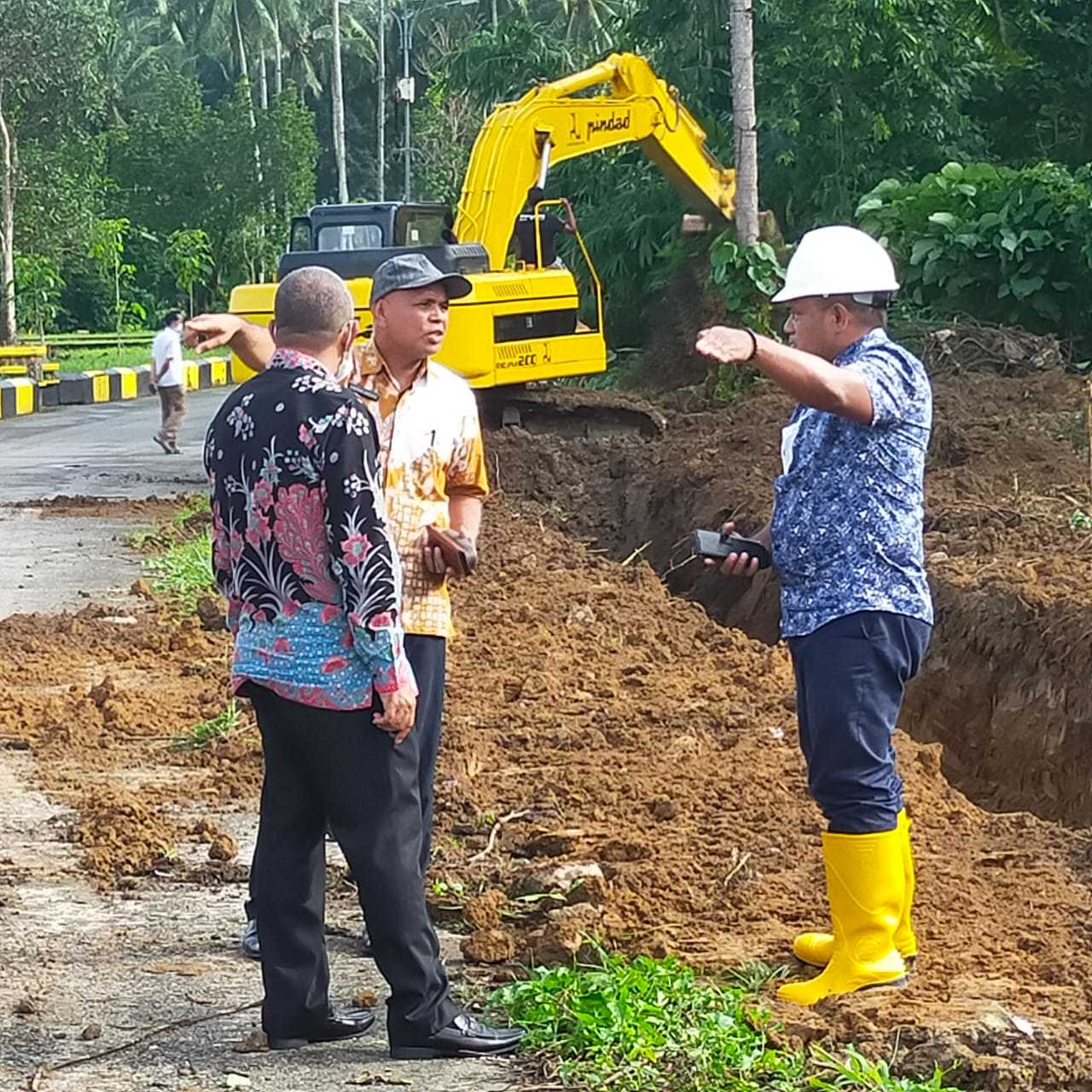 Program 100 Hari Kerja. Wabup Tinjau Pekerjaan Penggalian Drainase