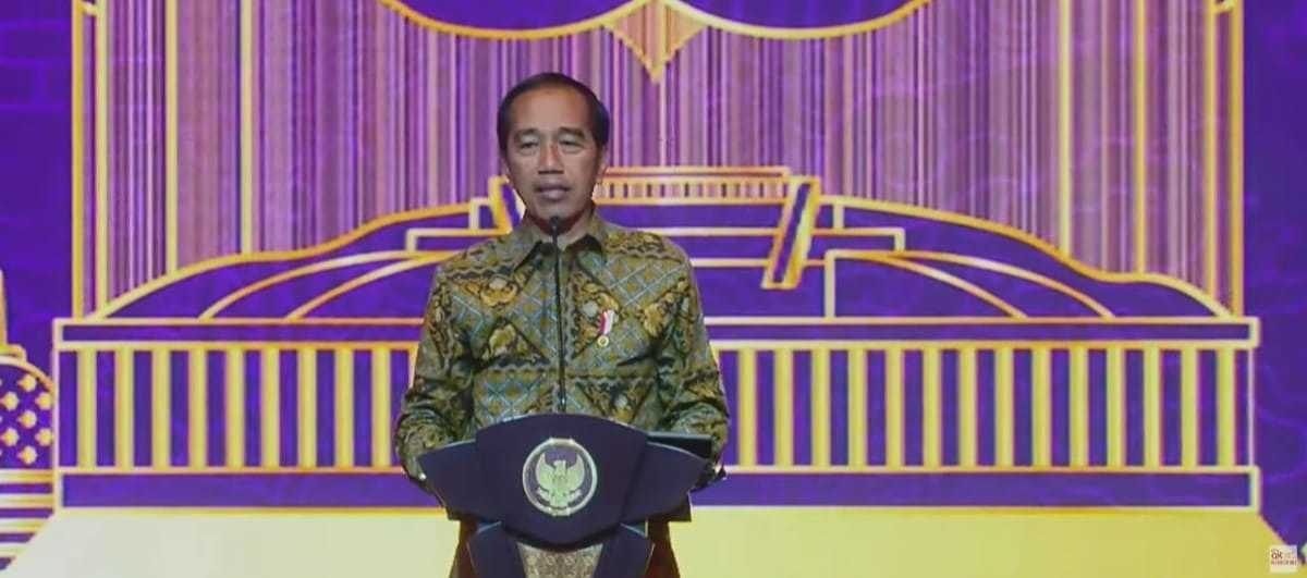 Hadiri Pertemuan Tahunan Industri Jasa keuangan, Presiden Jokowi Minta OJK Dukung UMKM