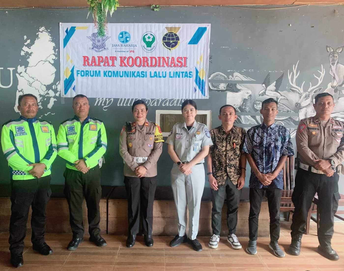 Forum Komunikasi Lalu Lintas (FKLL) Jasa Raharja Cabang Maluku Diwakili PJJR Samsat Dobo Bersama Stakeholder