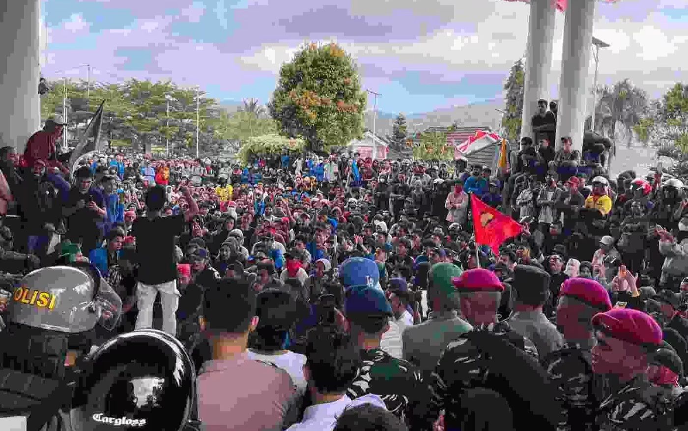Aliansi Masyarakat Maluku Demo di Kantor DPRD Malulu, Sampaikan Beberapa Tuntutan