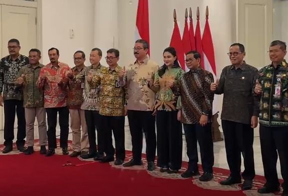 Gubernur Maluku Tandatangani Perjanjian Pemegang Saham KUB Bank Maluku - Maluku Debgan Bank DKI