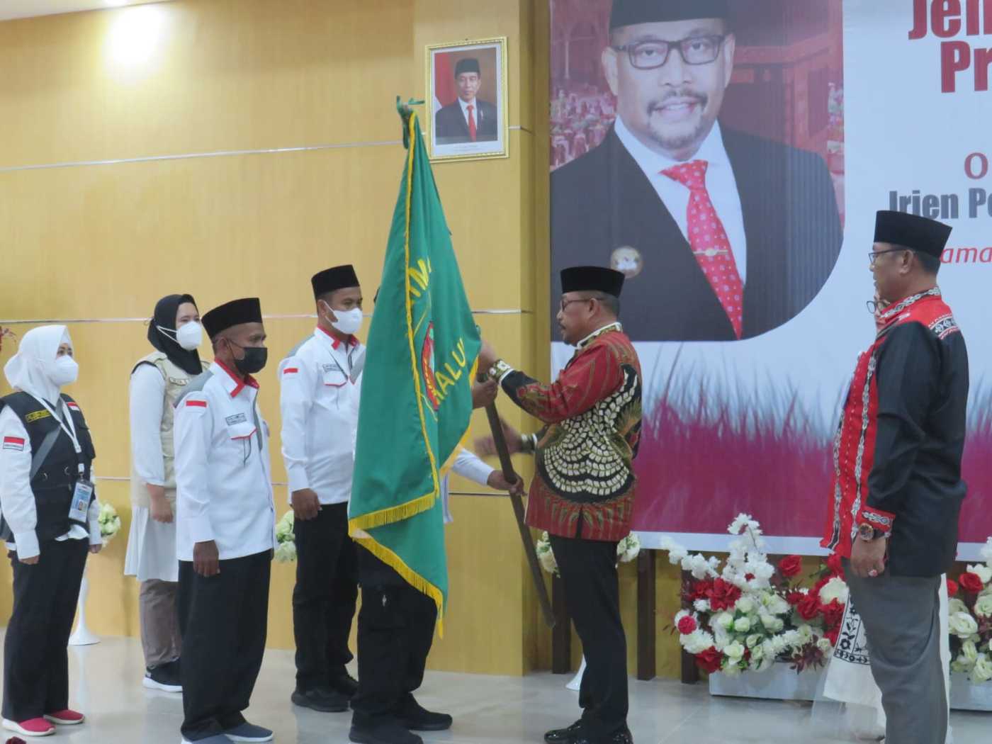 LEPAS 496 CALON JAMAAH HAJI  MALUKU,  GUBERNUR MINTA JAMAAH TINGKATKAN SEMANGAT BERIBADAH