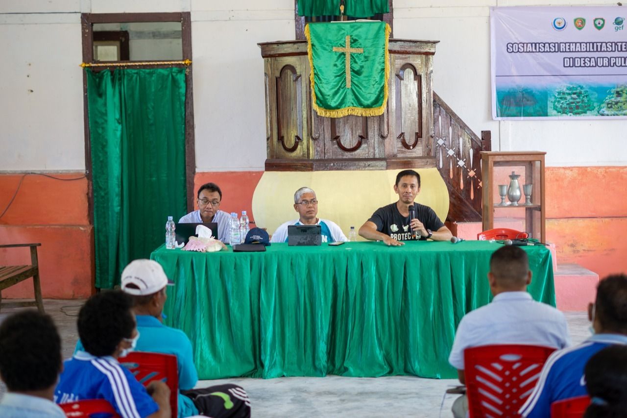 Rehablitasi Terumbu Karang, KKP-GEF 6 CFI Indonesia dan DKP Maluku Sosialisasikan  Artificial Reef