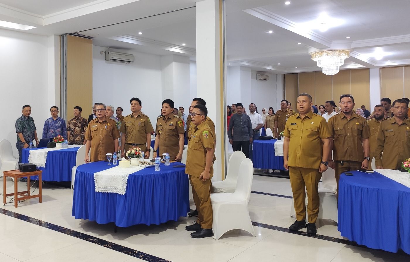 PJ GUBERNUR MALUKU BUKA KONSULTASI PUBLIK PEMBUATAN KLHS RPJMD PROMAL 