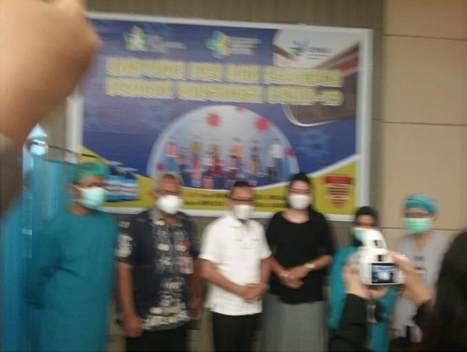 Wakil Gubernur Maluku  Drs Barnabas Orno  : Mengaku Puas Pelayanan RSUP Leimena