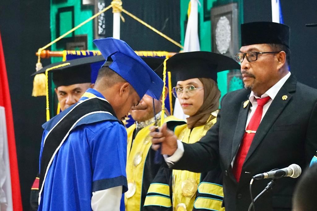 STKIP Ita Wotu Nusa Wisuda  96 Mahasiswa 