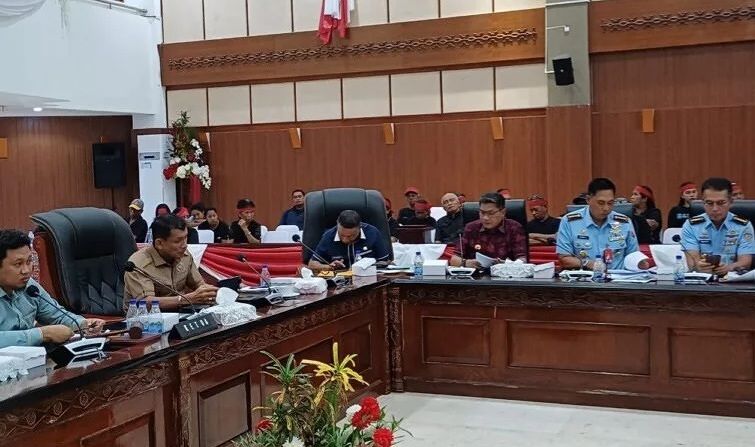Terkait Penyelesain Lahan :  Komis I DPRD Maluku Rapat Bersama Danlanud Pattimura Ambon