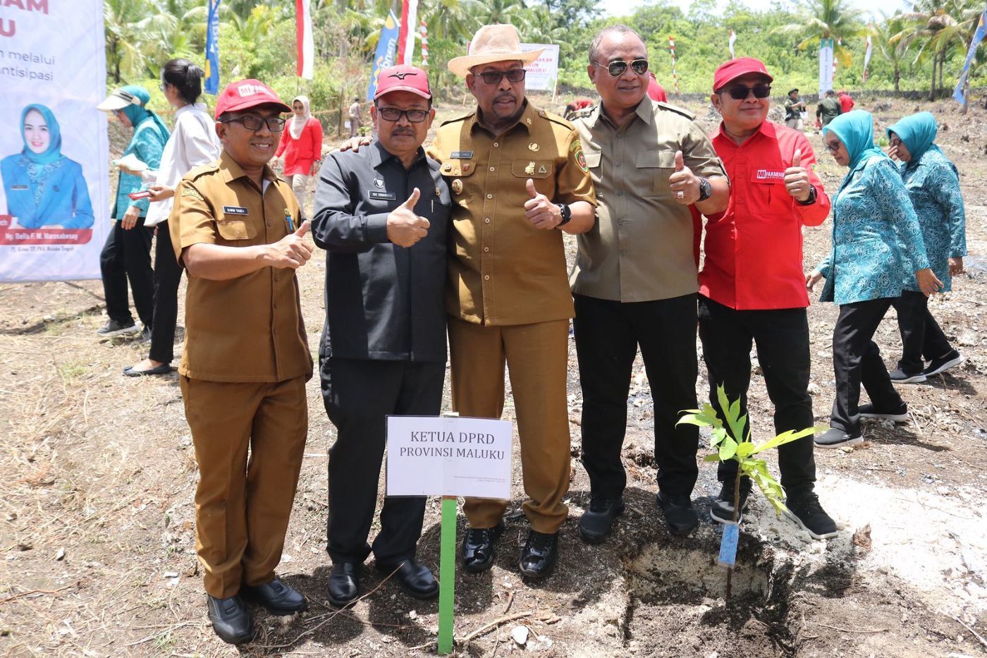 Gubernur Maluku Canangkan Gerakan Tanam Sukun di Negeri Tengah - Tengah Sebagai Pangan Lokal