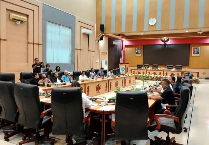 Warga Kayu Tiga Datangi Komisi I DPRD Ambon