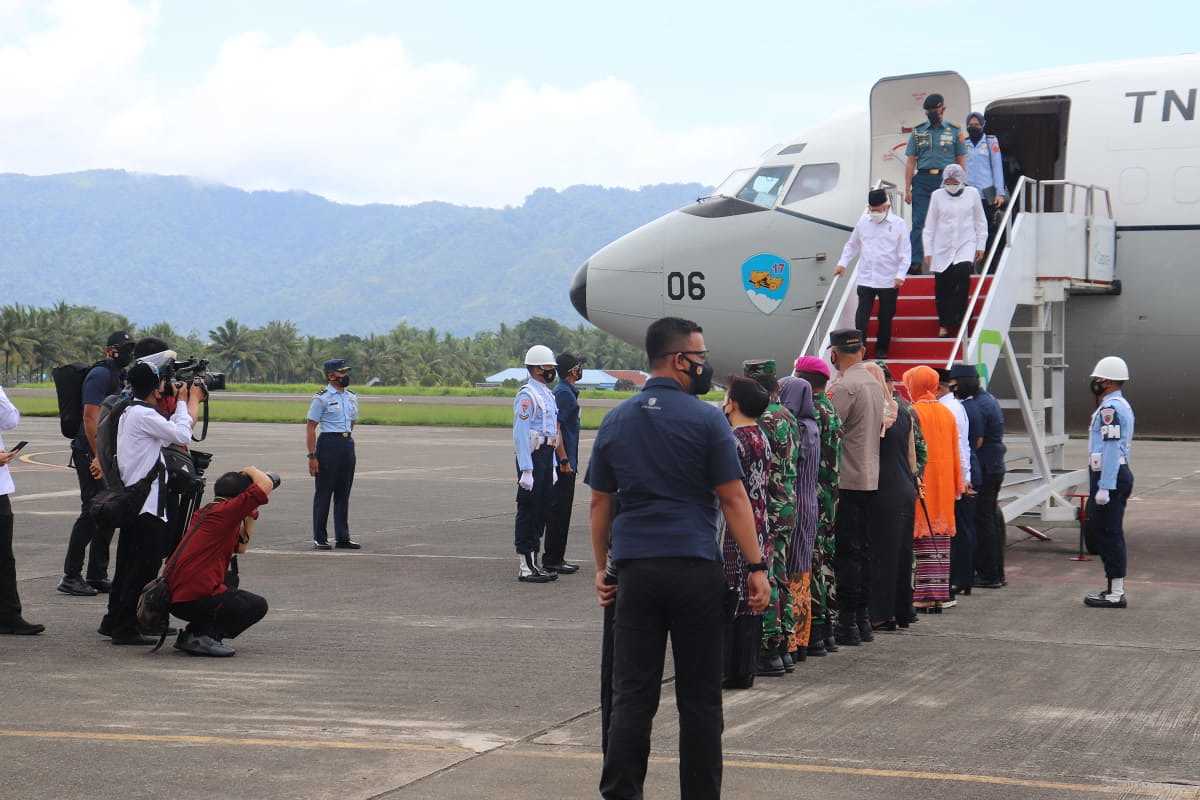 Gubernur Dan Forkopimda Maluku Jemput Wapres RI