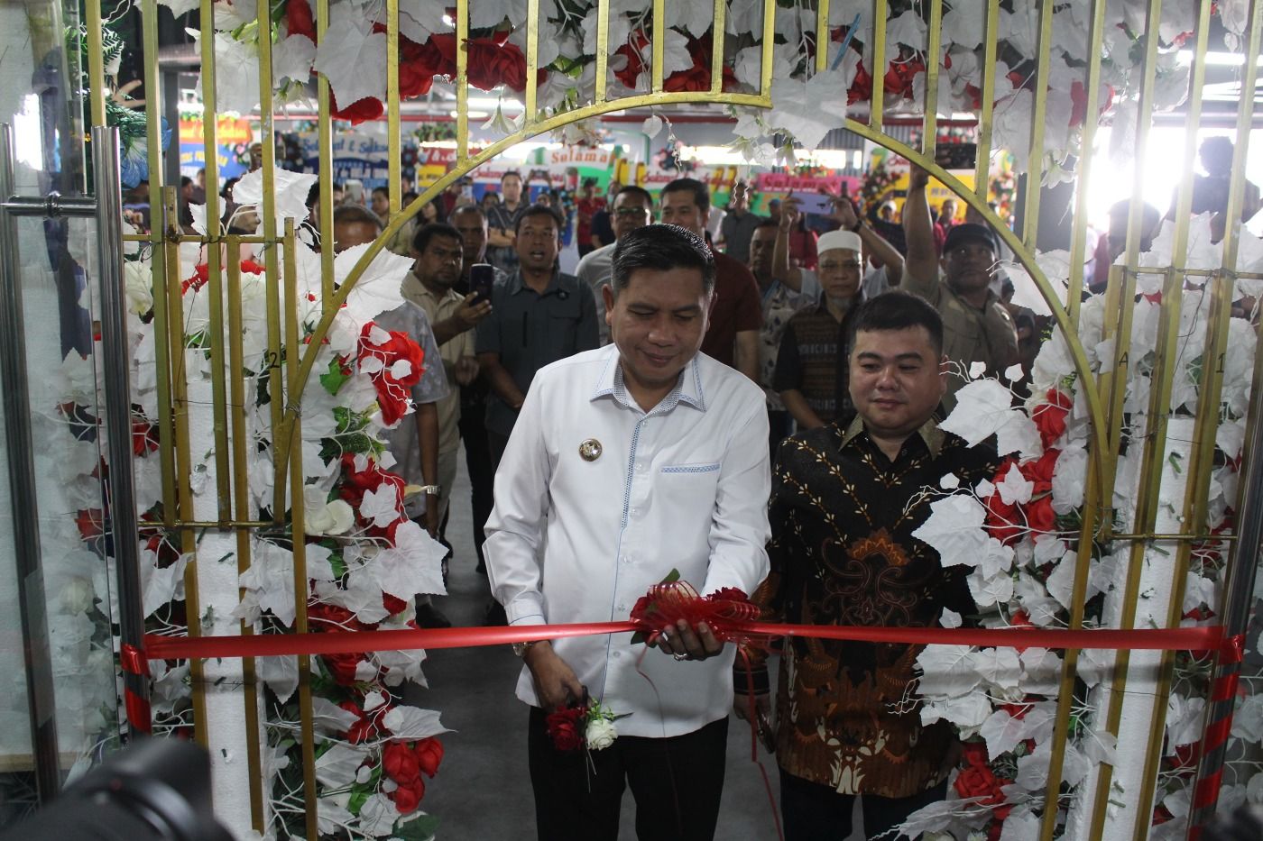 Wattimena Resmikan Kantor Baru  PT. Pelayaran Dharma Indah