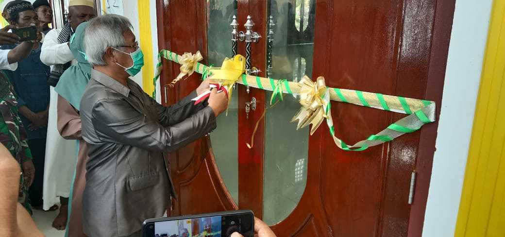 Bupati Aru Resmikan Masjid Ba'daiah Desa Samang