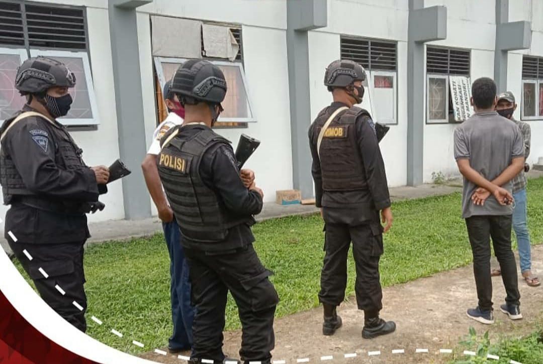 Personil Kompi 1 Dan 4 Batalyon Pelopor Ajak Pegemudi Ojek  Protkes