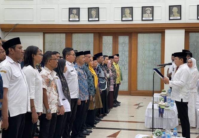 Panitia Haji EHA Maluku 2024 Dilantik, Ini Harapan Pj Gubernur Maluku