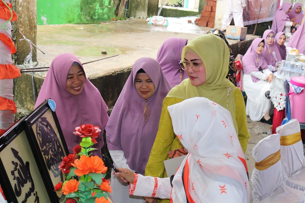 Lantik Pengurus MT Al-Istiqomah Desa Nania, Widya MI : Harus punya Gagasan Hadapi Tantangan Umat