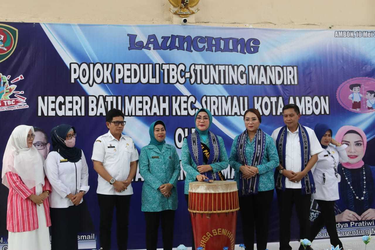 Widya Pratiwi Launching Pojok Peduli TBC-Stunting Mandiri Negeri Batu Merah   