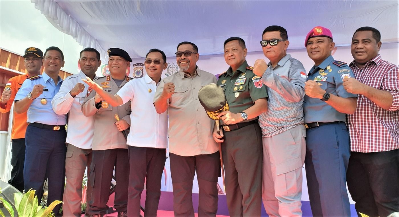 GUBERNUR MALUKU RAIH JUARA 1 LOMBA MASAK IKAN KUAH KUNING KENARI ANTAR FORKOPIMDA MALUKUGUBERNUR MALUKU RAIH JUARA 1 LOMBA MASAK IKAN KUAH KUNING KENARI ANTAR FORKOPIMDA MALUKU