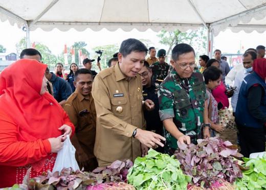 Hadiri Pencanangan GPIP,  Pangdam Tanam Cabai dan Bawang Merah