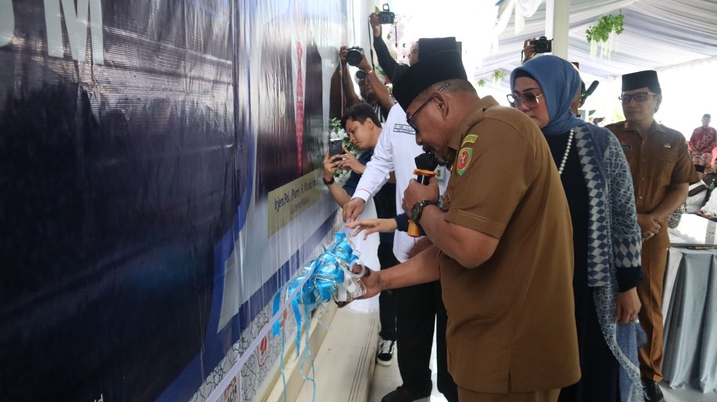 GUBERNUR MALUKU RESMIKAN MASJID ISMAIL MURAD & PELEPASAN JEMAAH HAJI PROVINSI MALUKU TAHUN 1444H /2023 M