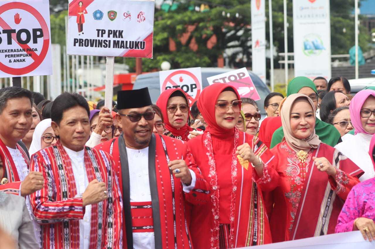 Peringati Hari Ibu, TP PKK Gelar Parade Kebaya dan Kampanye Anti Kekrrasan Perempuan