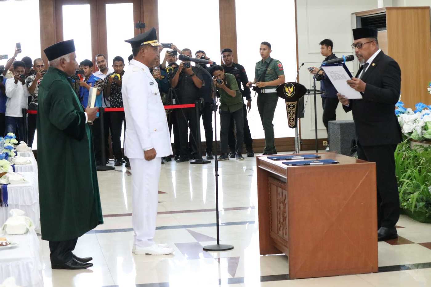 Gubernu Maluku Lantik Rakib Sahubawa Jadi Pj Bupati Malteng