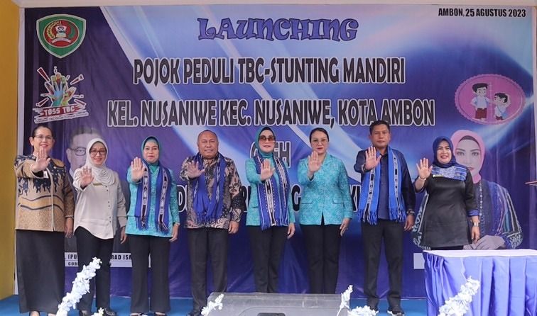 Widya Pratiwi Launching Pojok  Peduli  TBC Stunting Mandiri di Kelurahan Nusaniwe