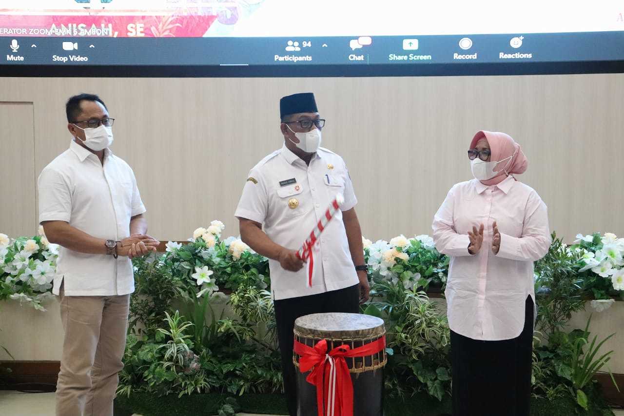 Gubernur Maluku Launching Klinik Dana BOS Dikbud 