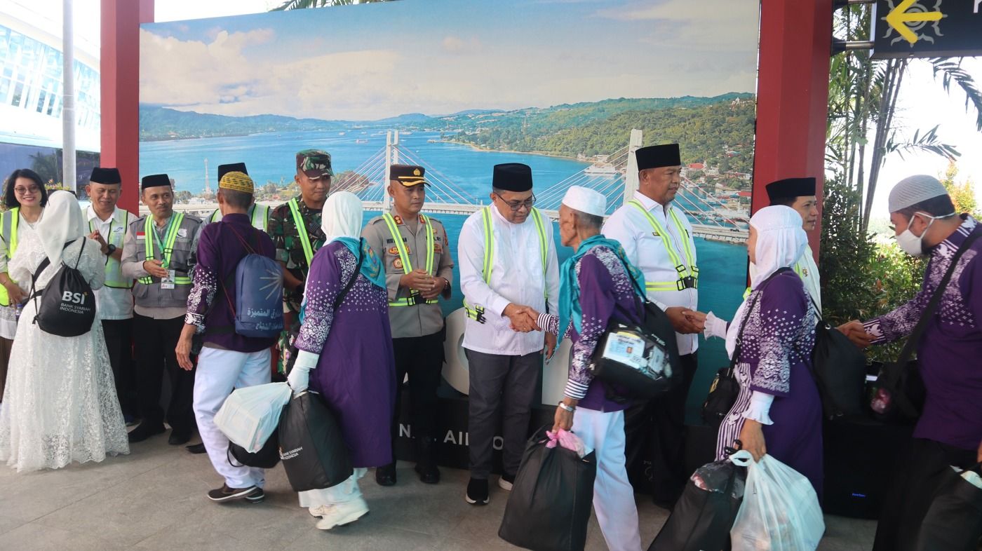 Pj. Gubernur, Sambut Kedatangan Jemah Haji Provinsi Maluku