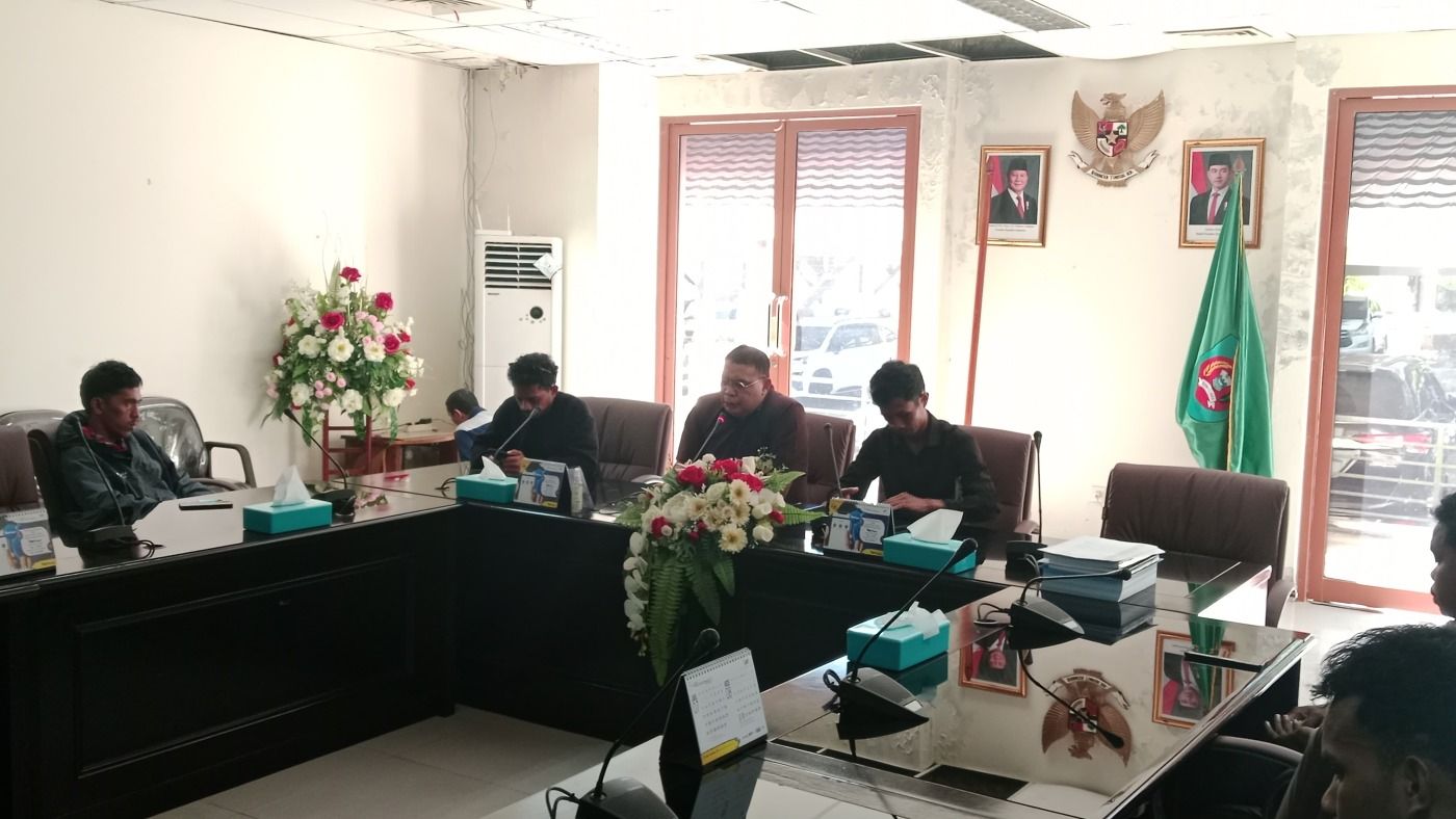 Mahasiswa Ambalau Soroti Lemahnya Fungsi Pengawasan DPRD Maluku Dapil Buru–Buru Selatan, Desak Jalan Lingkar Jadi Jalan Provinsi