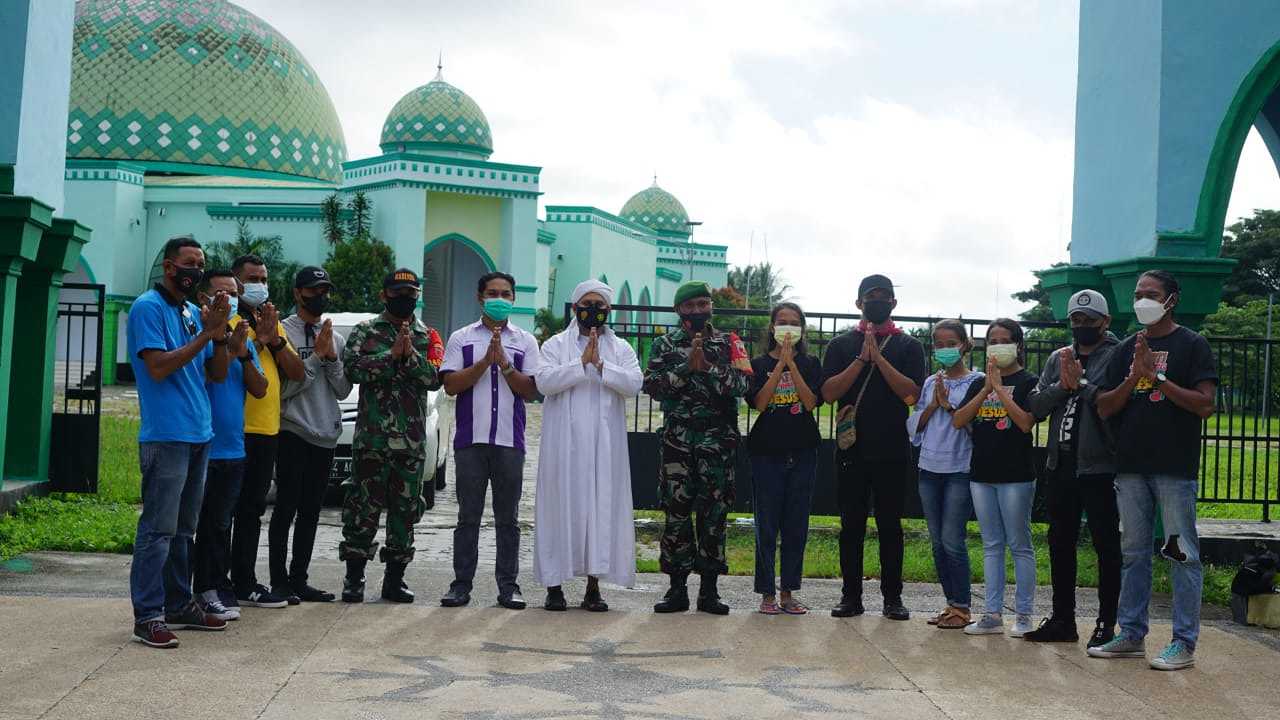 AMGPM Cabang Zebaoth Daerah Masohi Bantu aga Sholat Ied