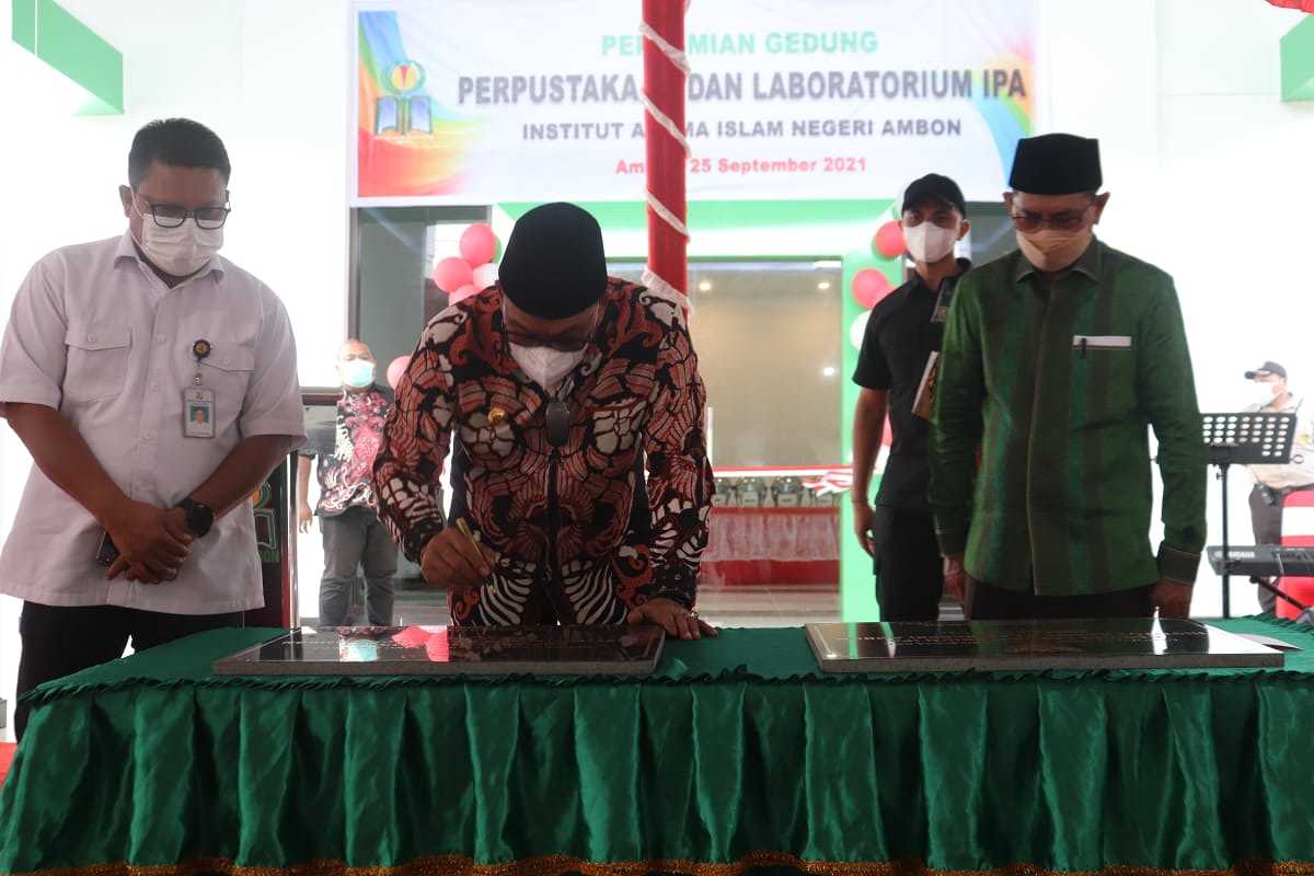 Resmikan Gedung Perpustakaan Dan Gedung Lab MIPA IAIN Ambon, Ini Harapan Gubernur