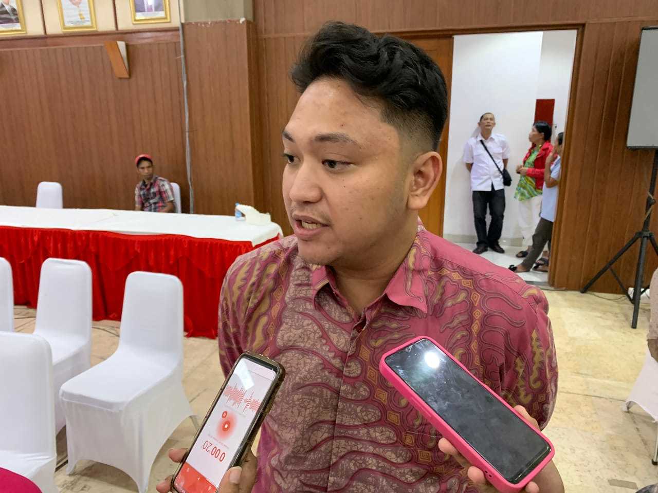 Akmal Soulisa Gerak Cepat Kirim Bantuan Kepada Korban Banjir Bandang Ambalau