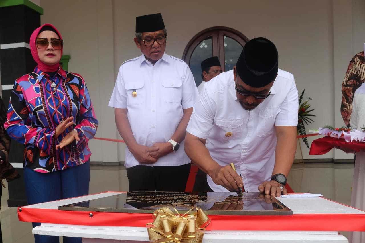 Gubernur Murad Ismail Resmikan Masjid Al-Anshor Ohoi Dunwahan