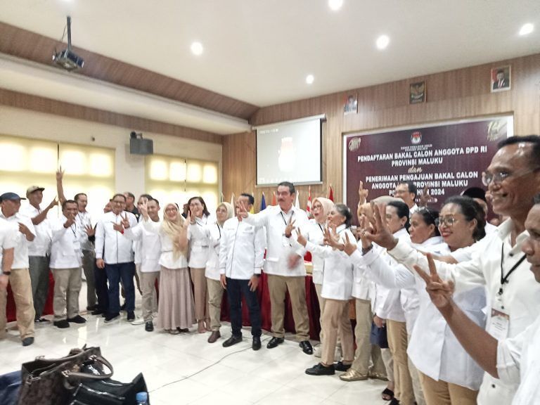 Gerindra Resmi Daftar Bacaleg ke KPU Maluku, Target 7 Kursi