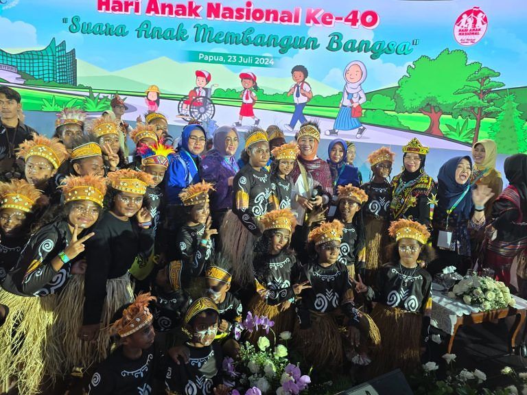 KETUA TP PKK MALUKU HADIRI PUNCAK HARI ANAK NASIONAL KE -40 DI PAPUA