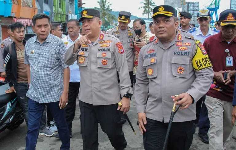 Wattimena: Pemkot Tak Bisa Sendiri Menyelesaikan Masalah Pasar Mardika