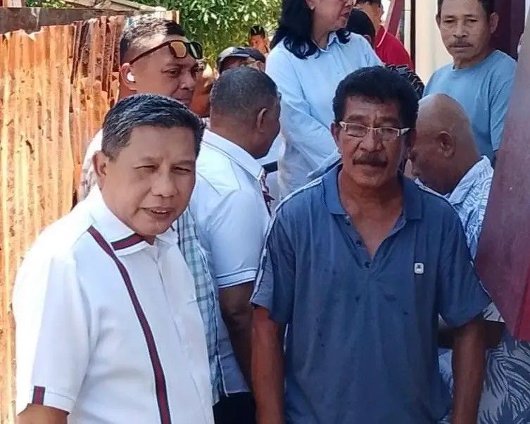 Wali Kota Ambon Datangi Korban Kebakaran Bentas, Pastikan Pelayanan Warga Terpenuhi