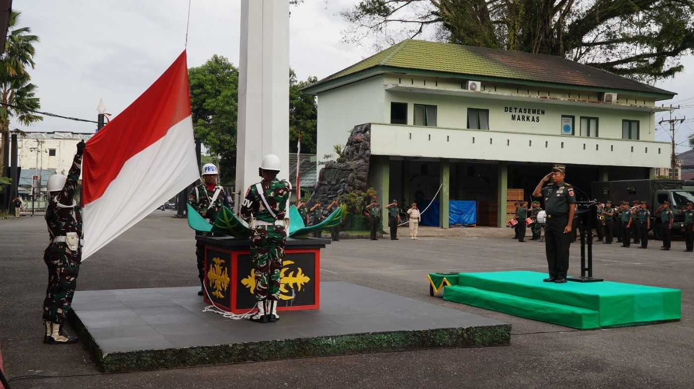 Kasrem 151/Binaiya Pimpin Upacara Bendera 17an