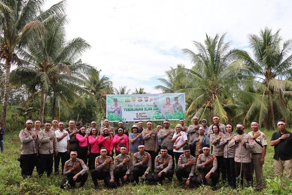 Polres SBB Tanami Ratusan Anakan Pohon Pala, Cengkeh Dan Rambutan