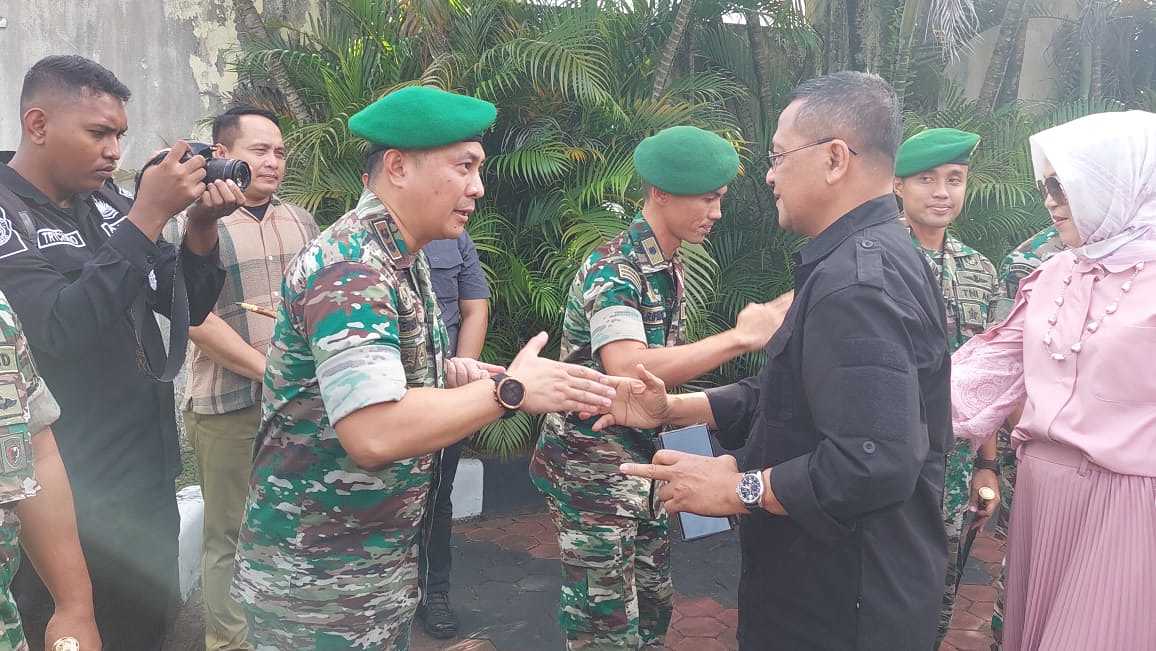 Dandim 1504/Ambon Bersama Forkopimda Maluku, Pju Kodam XVI/ Ptm Lepas Keberangkatan Mayjen TNI Ruruh Aris