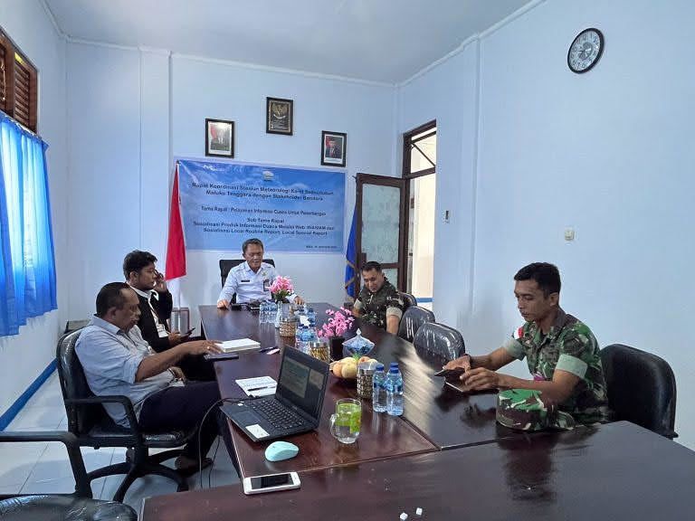 Komandan Lanud D. Dumatubun Hadiri Sosialisasi System INA SIAM dari Stasiun BMKG Bandar Udara Karel Sadsuitubun