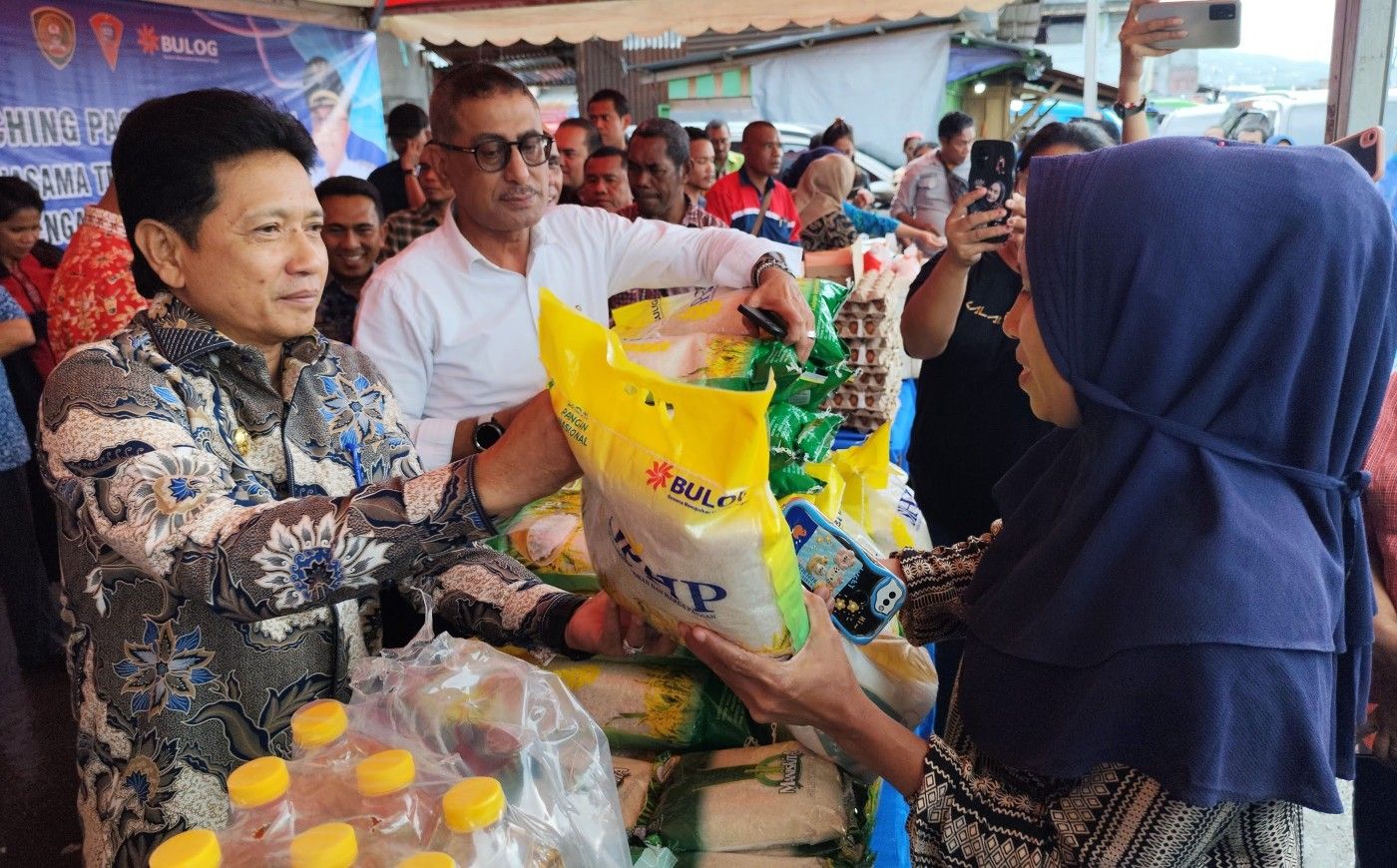 WUJUD KEPEDULIAN KEPADA MASYARAKAT, PJ GUBERNUR LAUNCHING PASAR INFLASI